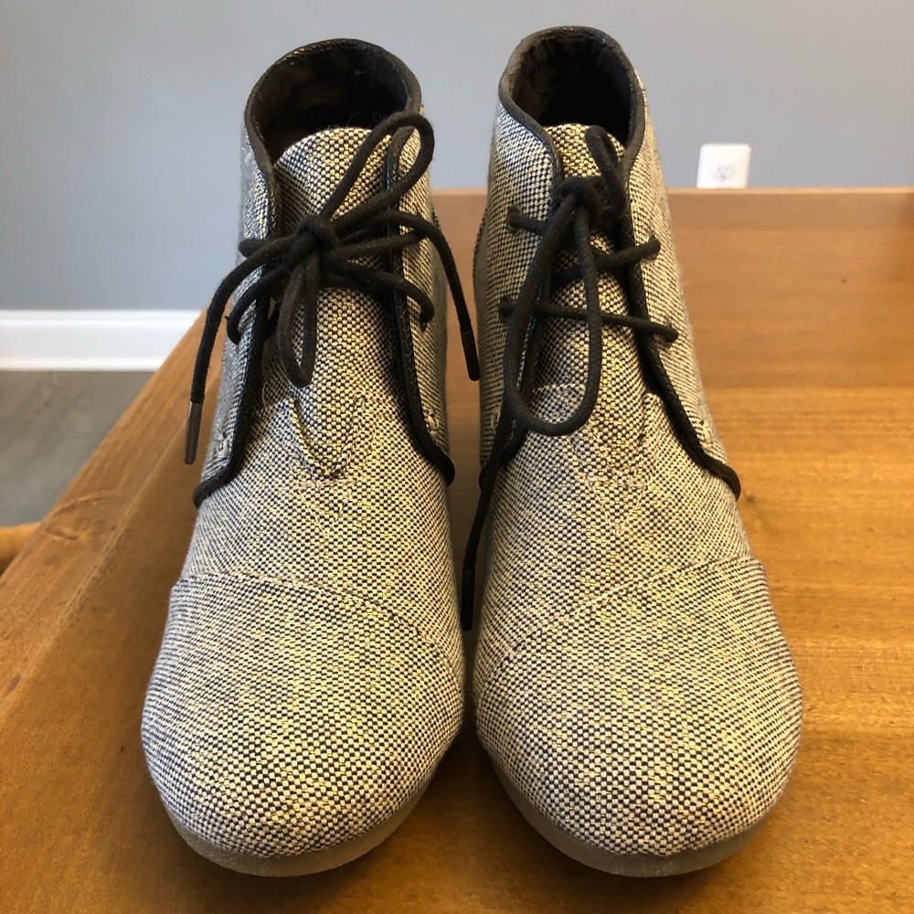 TOMS Desert Wedges